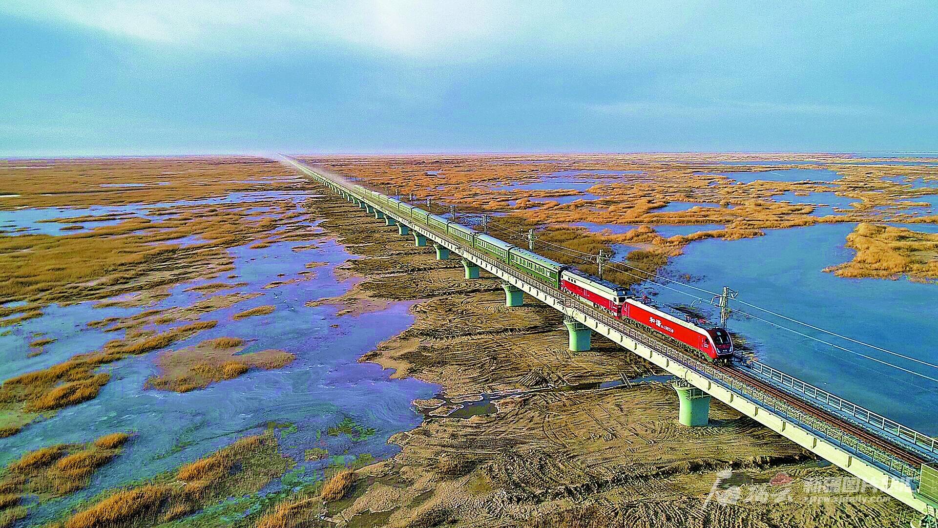 格库铁路新疆段通过动态验收