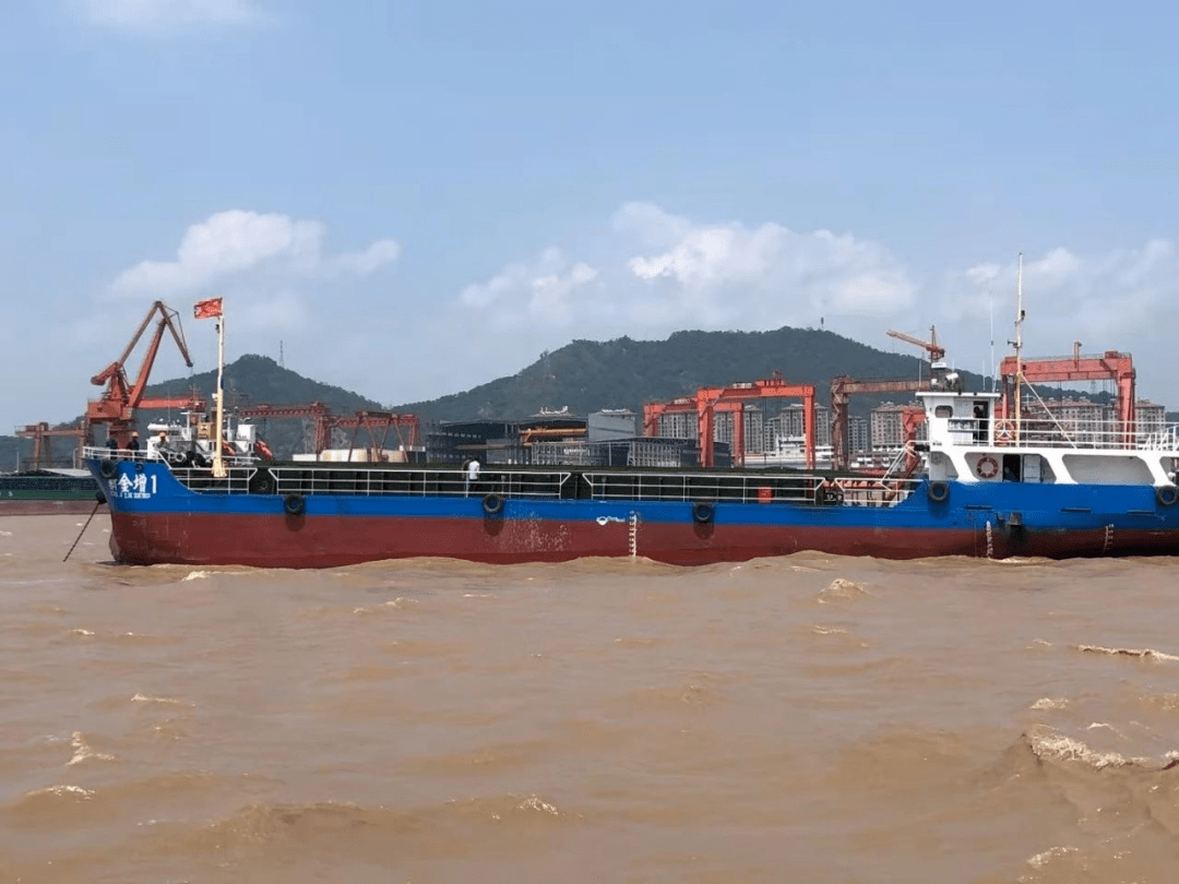 江海联运船舶队伍又大了!从姚江直接驶向东海