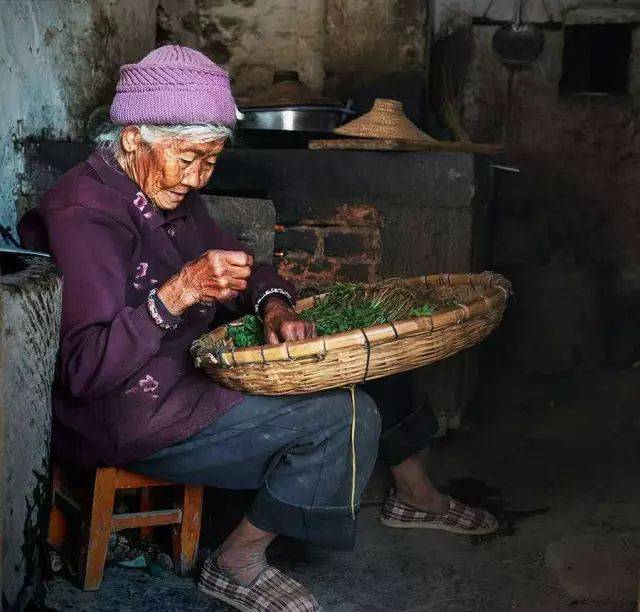 关注:平乐农村老人的晚年生活,活到老,苦到老!