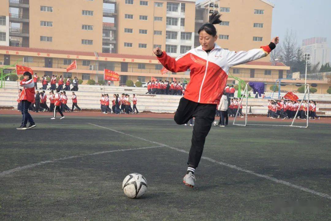 给招远一中这两位学生点赞!干的这事火了!