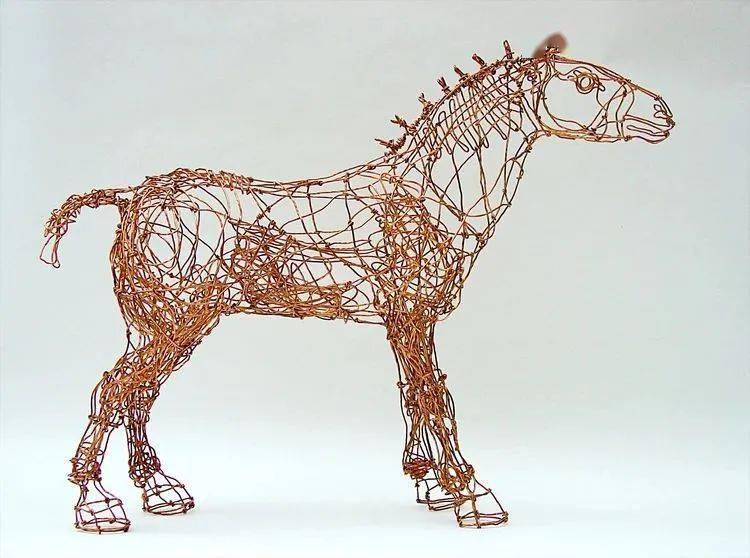 一团废弃铜丝就能变出一座动物园!网友:神仙手我已经说累了