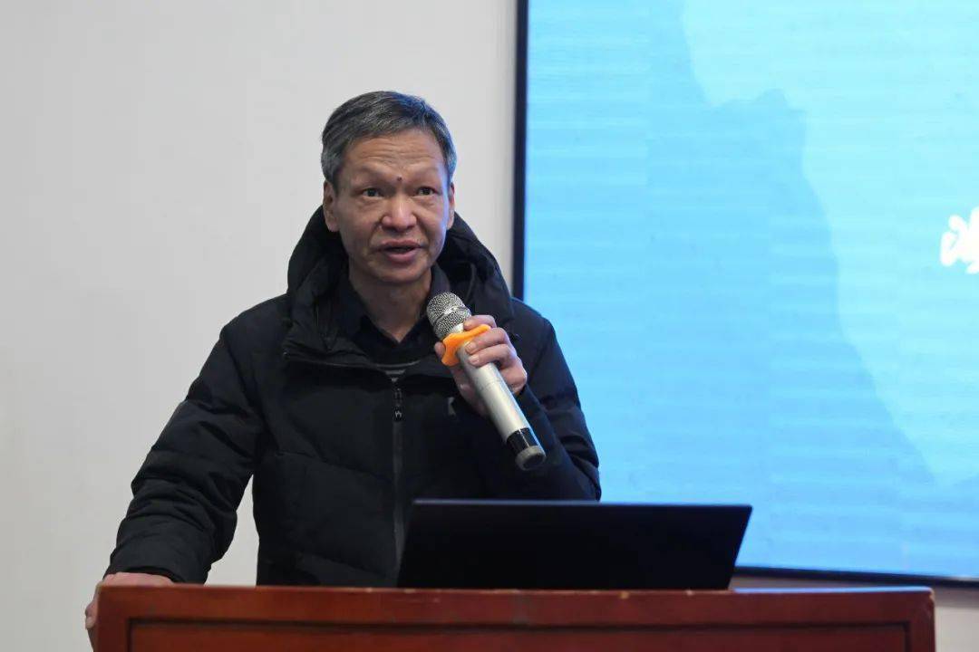 武汉航海职业技术学院副校长魏智勇主持最后,湖北省供应链管理协会