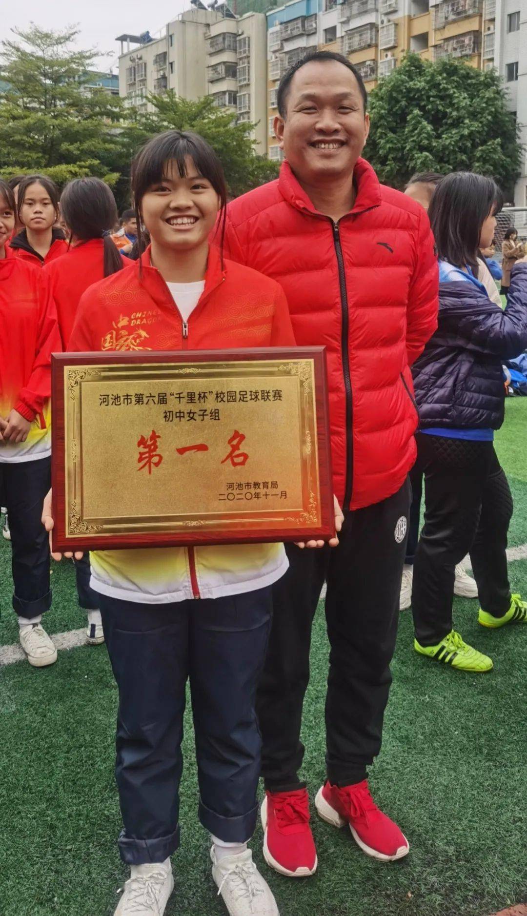 都安高岭中学女子足球队勇夺河池市2020年第六届千里杯校园足球赛