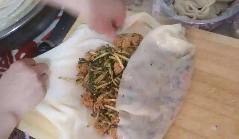 走在清丰的大街上关于凉皮的小吃店真的是太多了