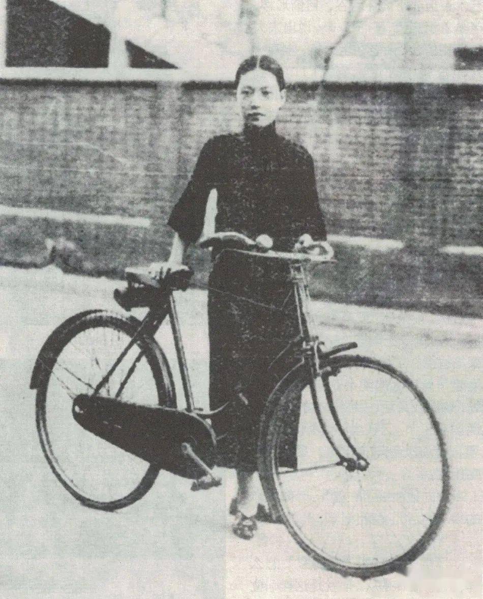 孟小冬纪念先师余叔岩先生