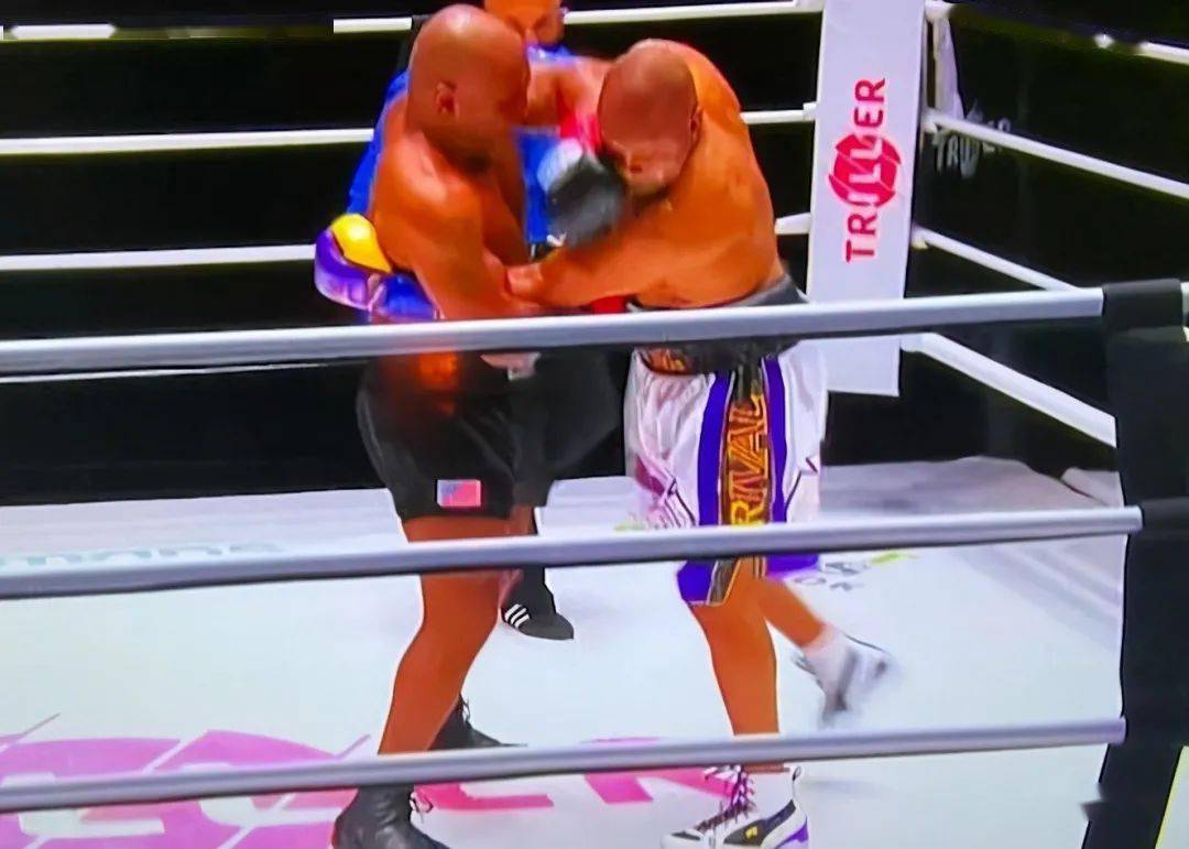 74完整视频泰森vs小罗伊琼斯8回合比赛