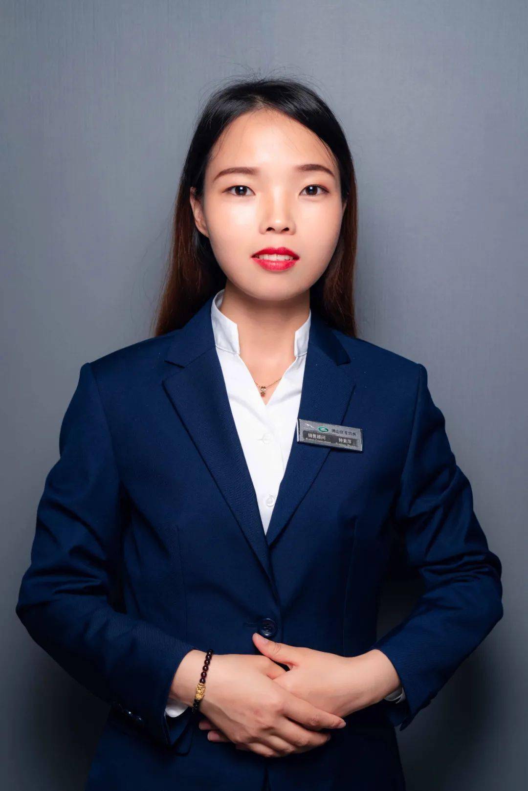 庆丰路顺热烈祝贺钟素萍罗贵港成为本月销售冠军