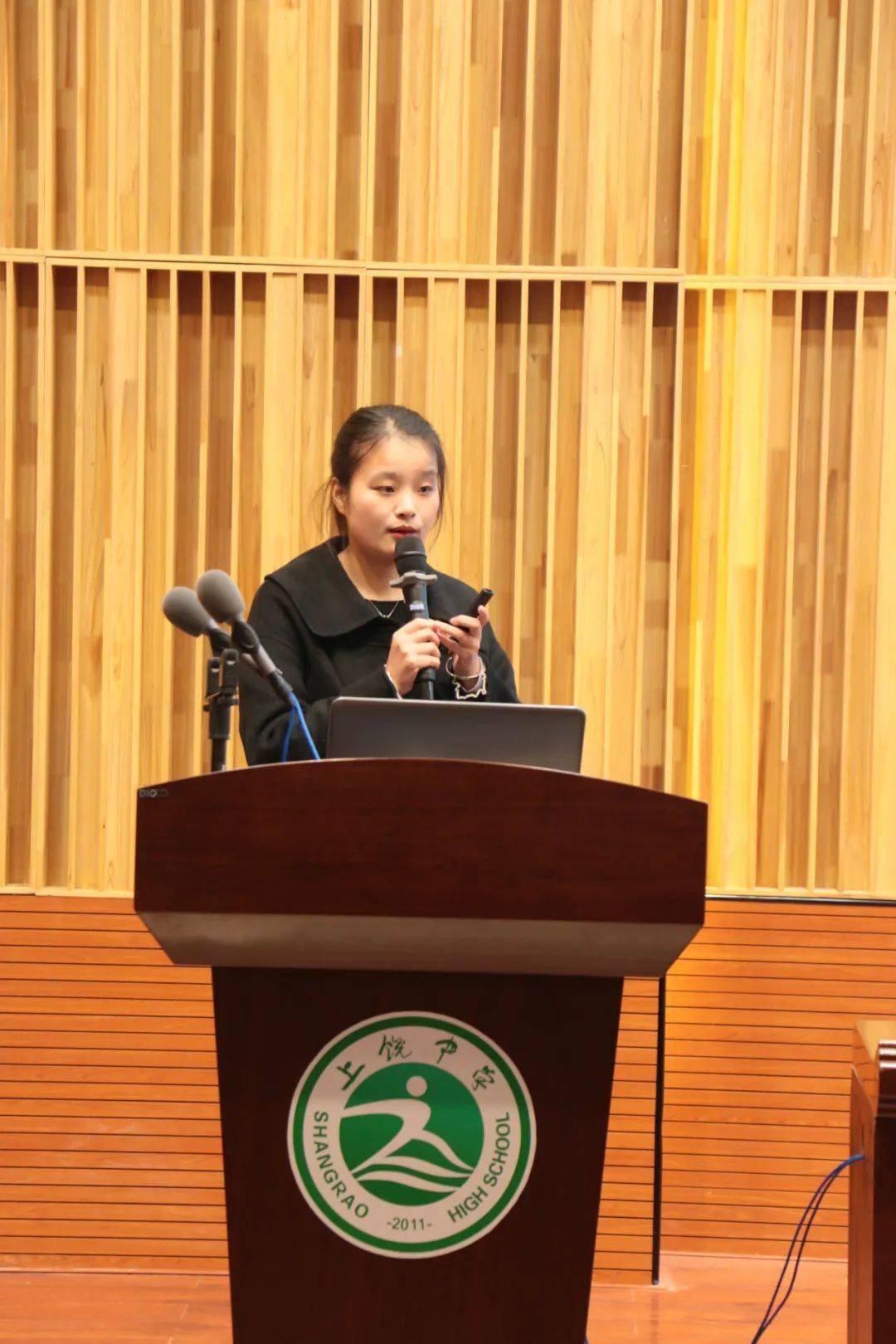 上饶中学 | 且行且思话成长,追光奋进正当时——首届学术节之教师专业