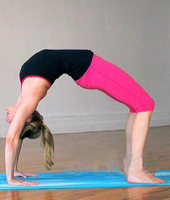 10式减肥瑜伽动作,教你加倍燃脂,完美瘦身!