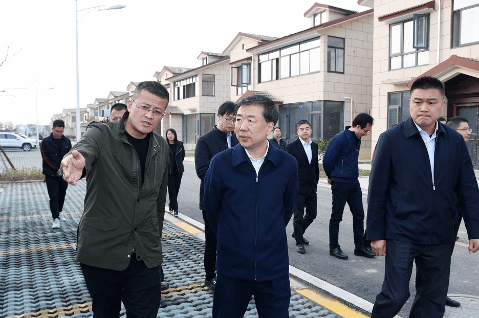 市委书记许峰来长泾镇调研经济社会发展情况