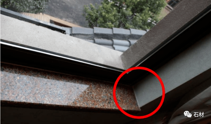 1,窗台石铺贴平整,水平,与窗边,墙体接缝严密,无大小头,收口美观