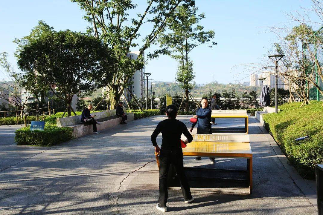 推门见绿家门口有公园好巴适