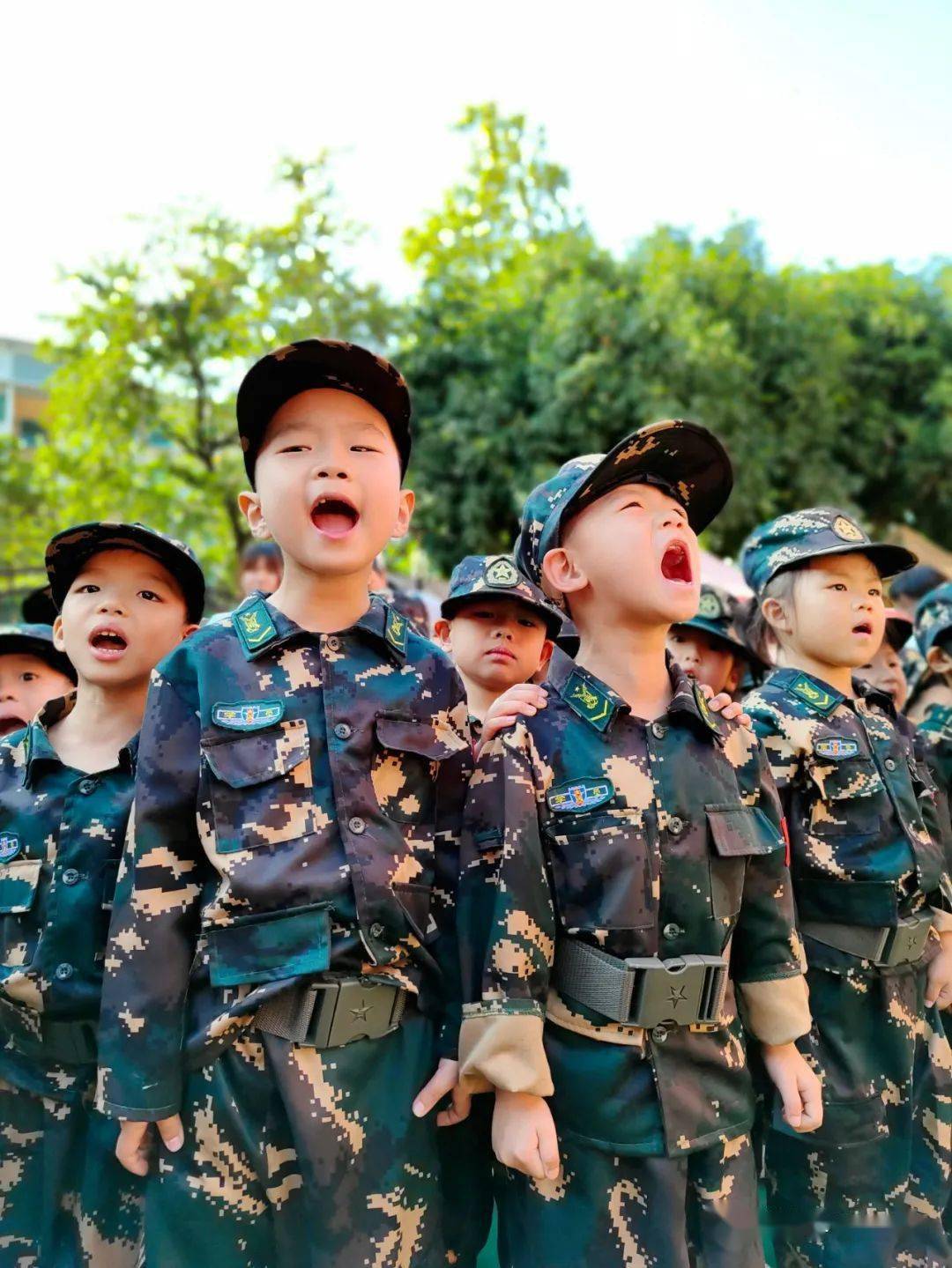 养幼年志气育明日栋梁明日之星顺峰幼儿园首届红旗小军营圆满结营