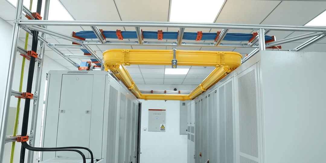 炫酷整齐高效潍莱高铁通信机房长这样