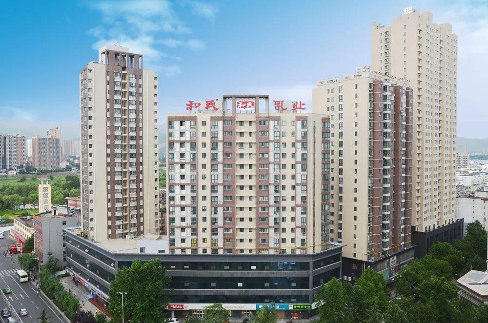 30年沉淀发展和氏华丽转身