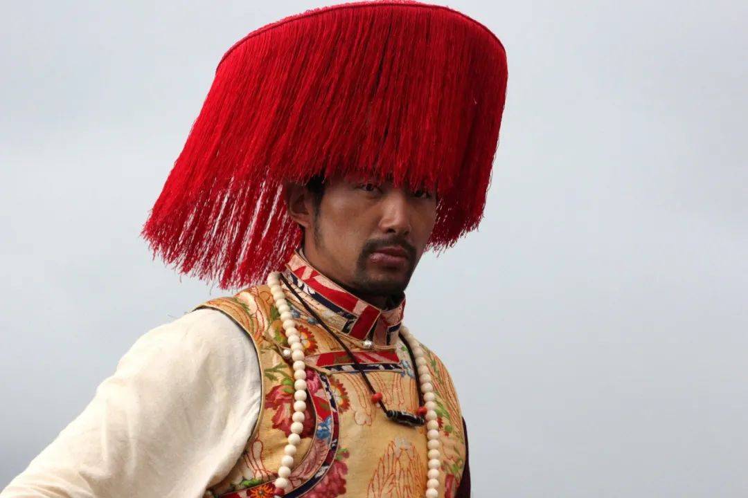 这里当然少不了英姿勃发的康巴汉子!