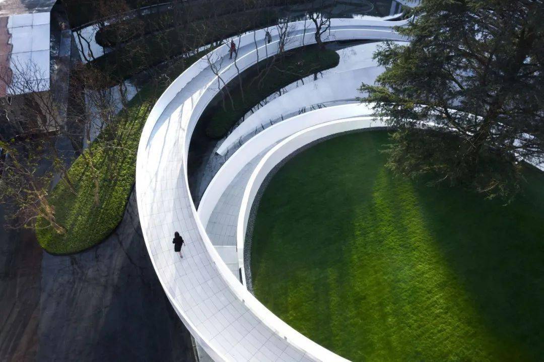 景观桥的高光时刻,太美了!