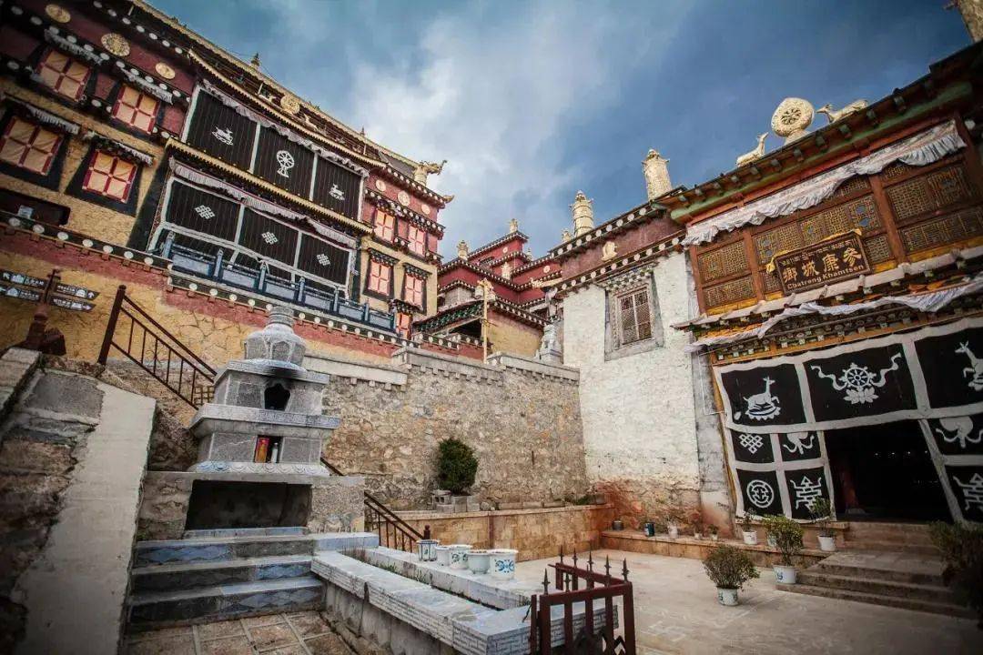 全网呼叫丁真央宗邀请你来家里做客