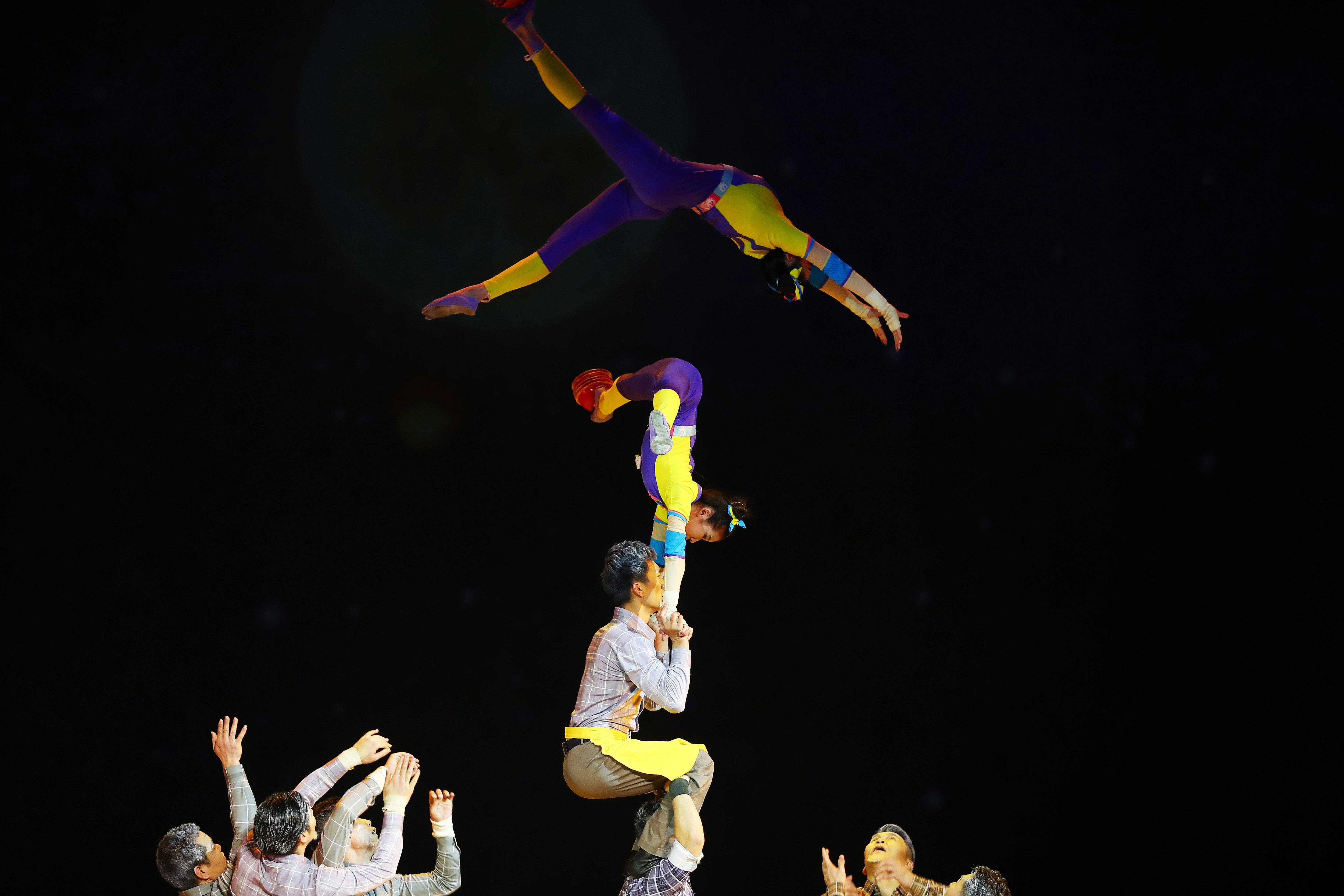 先睹为快我和我的青春青春ing展现中国杂技团70年辉煌