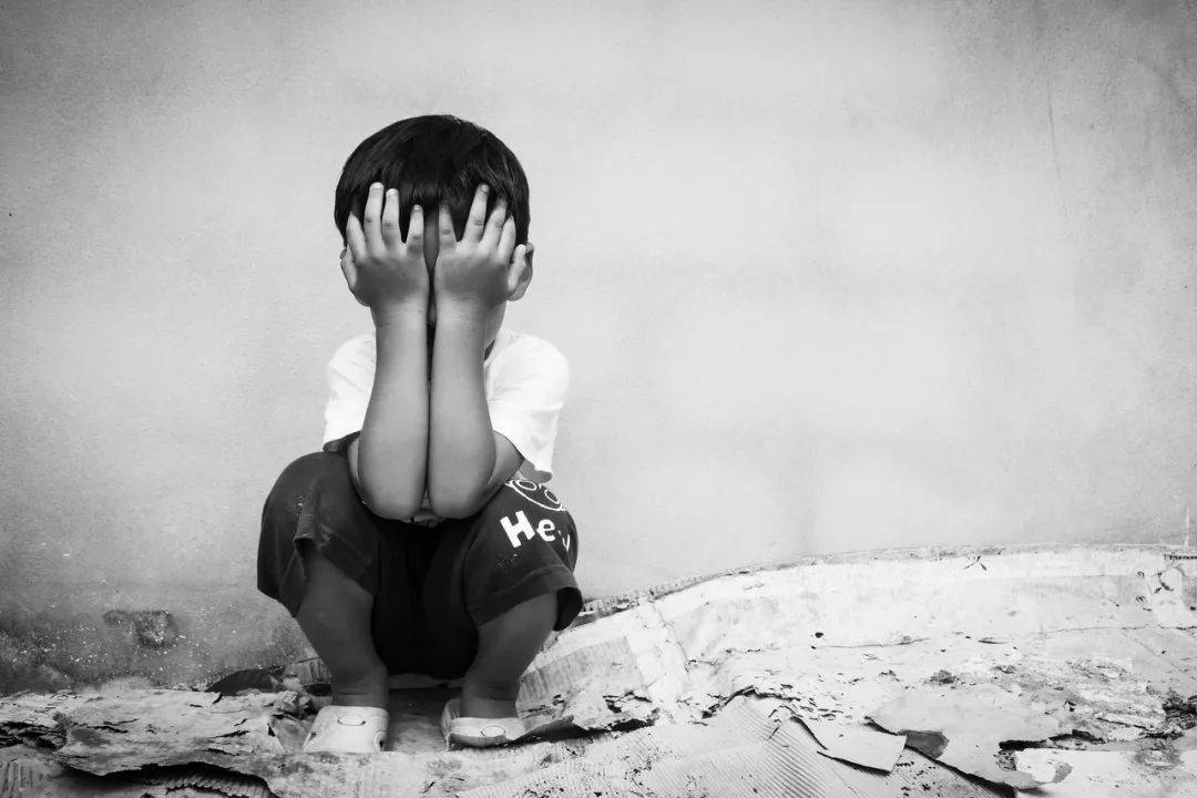 "15岁少年反杀霸凌者入狱6年,杀人犯的朋友圈看哭无数人