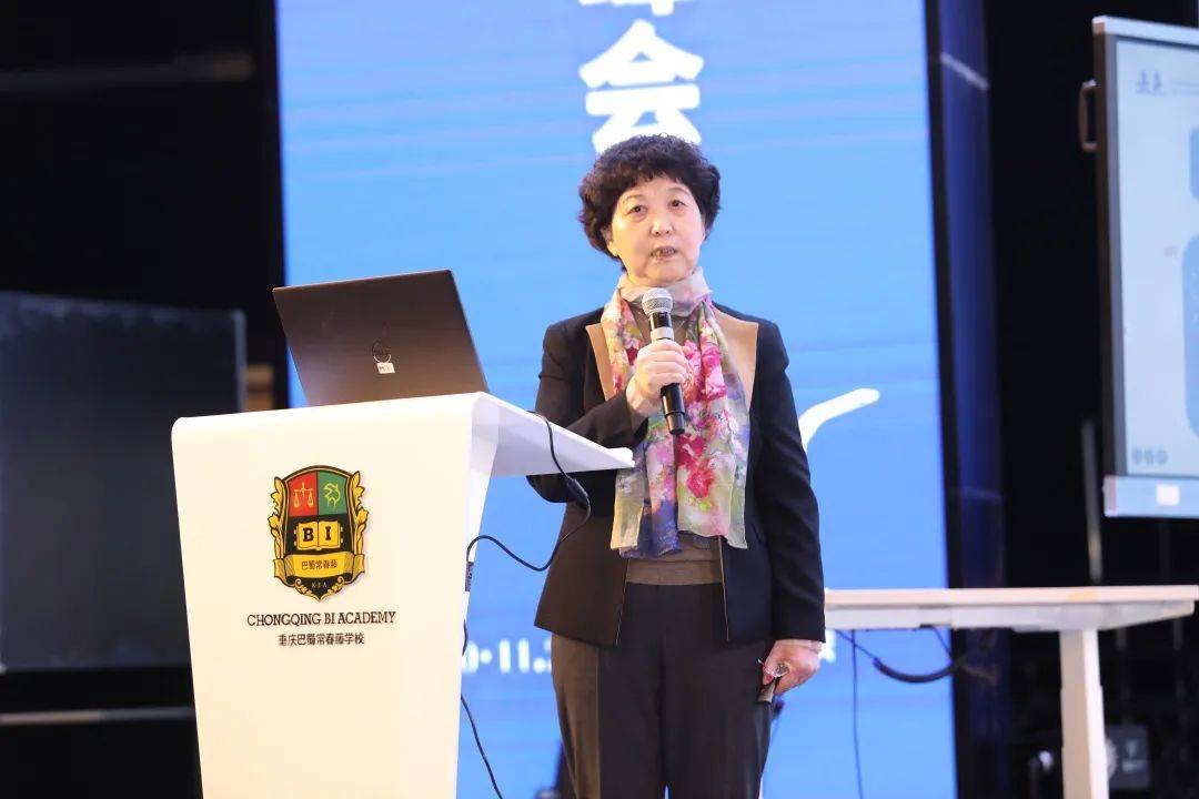 王蔷发布人:潘新华发布时间:2022-07-31 10:47:22阅读(6)亲爱的老师们