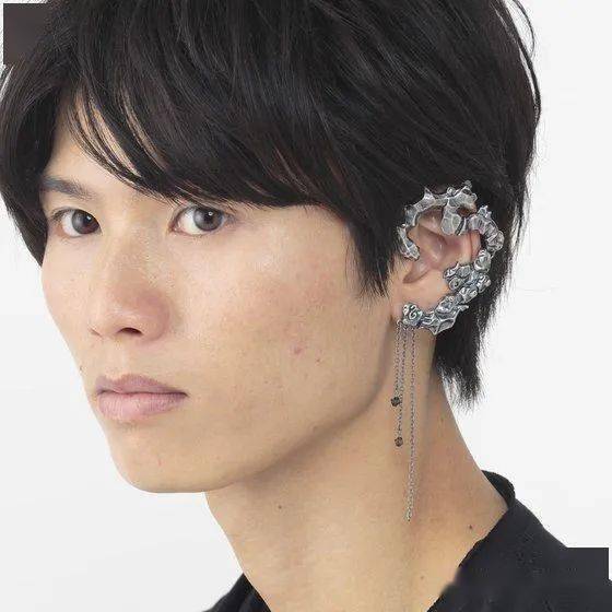 这款耳饰是在欧布奥特曼中伽古拉斯伽古拉佩戴的饰品,整体以灰白色为