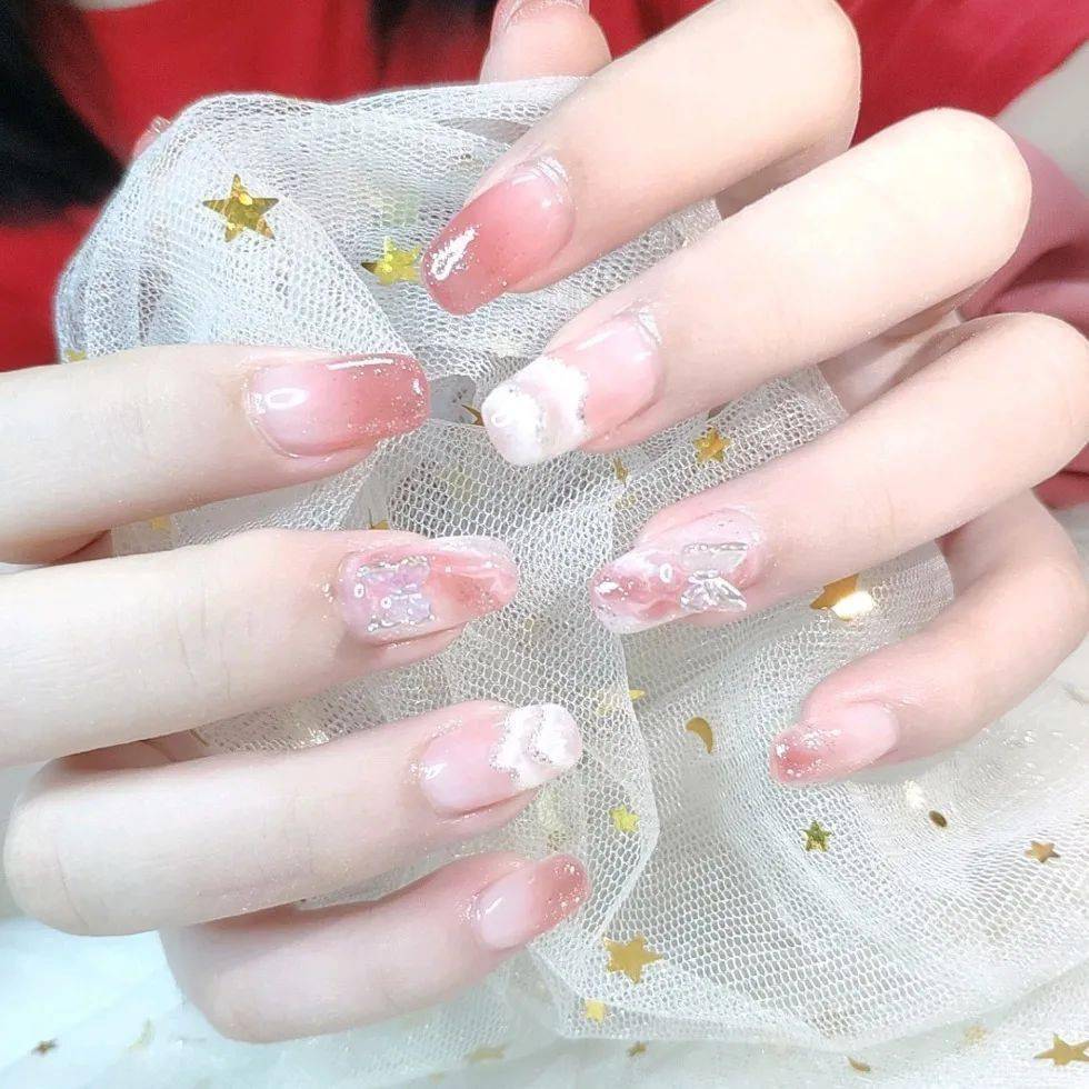 超温柔的新娘甲拍婚纱照最合适