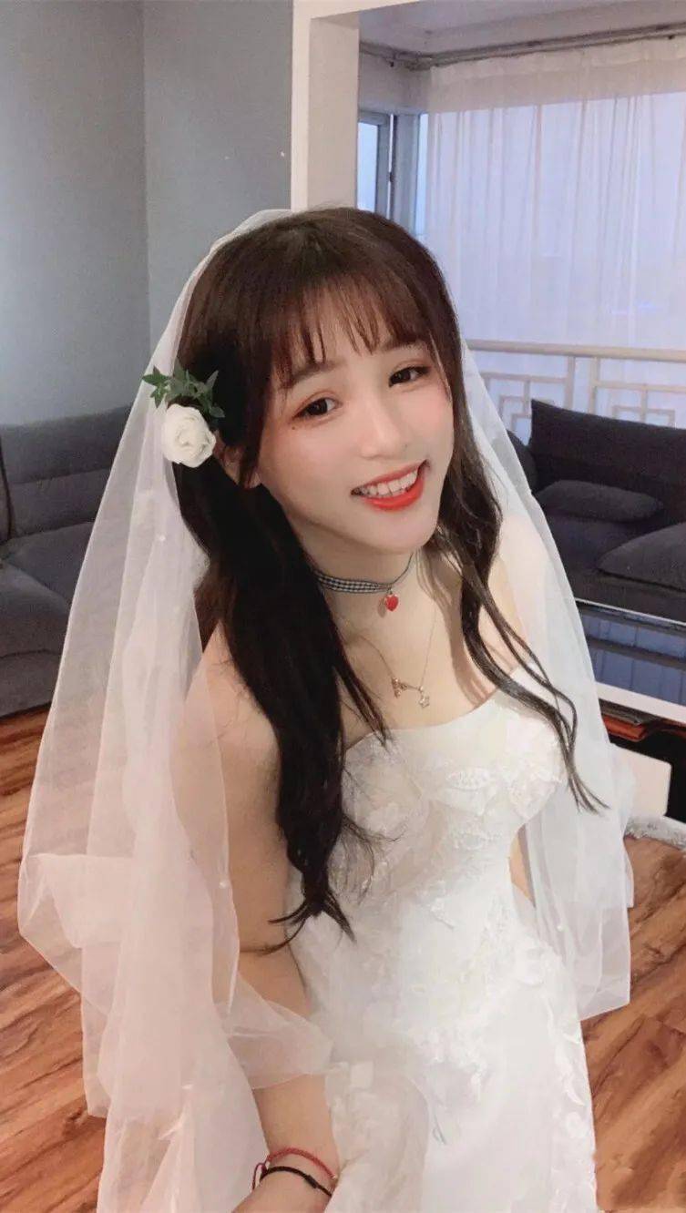 手机壁纸网红萌小叶