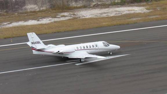 飞机迷实拍塞斯纳560奖状v小型公务机起飞过程