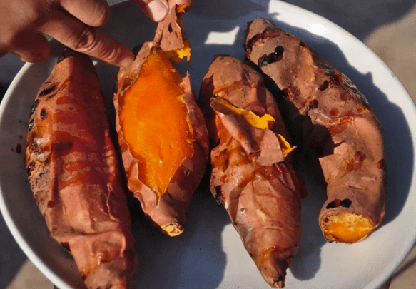 大雪后别忘多吃"三红",顺应节气平安过冬_红薯