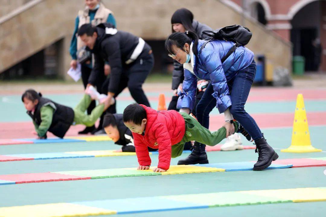 大手牵小手 托起明日之星 | 走进一中附小亲子智能闯关活动