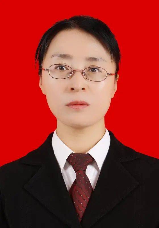 姜 珲女,汉族,1976年10月出生,中共党员,甘肃岷县人,出生地甘肃岷县