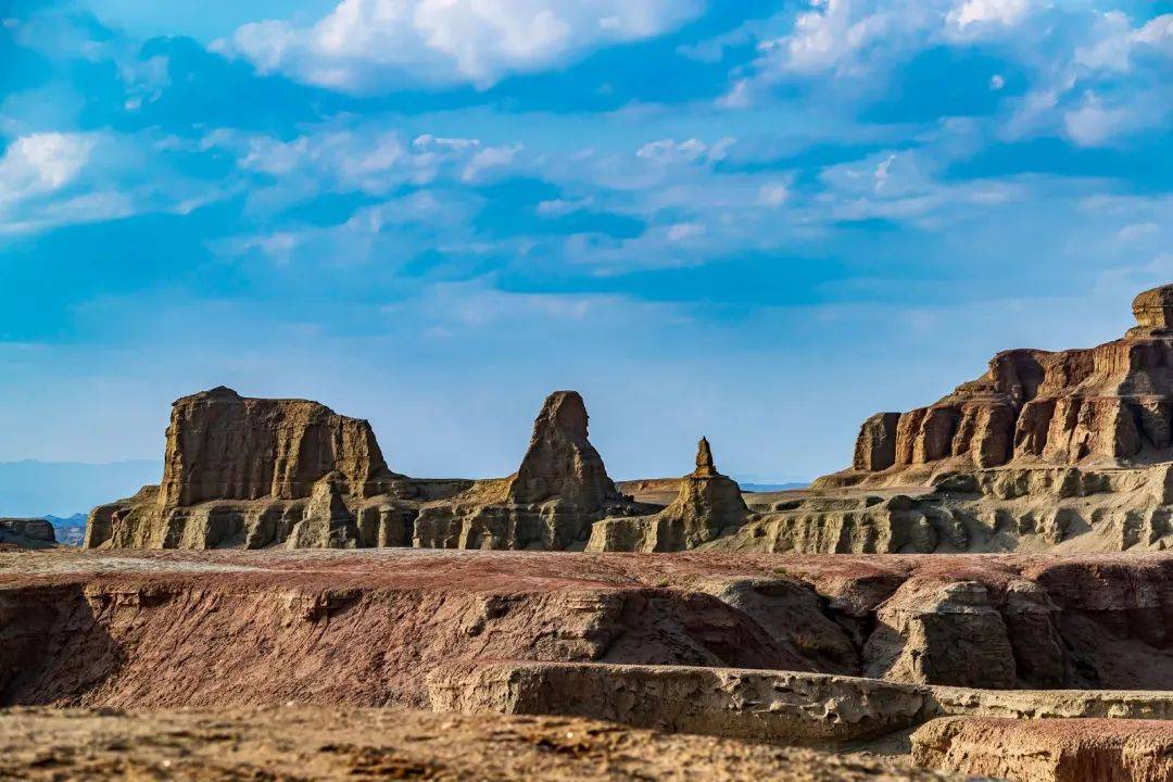 【大秦赋·乌尔禾】《大秦赋》中邯郸取景地乌尔禾,曾是湖底世界,如今