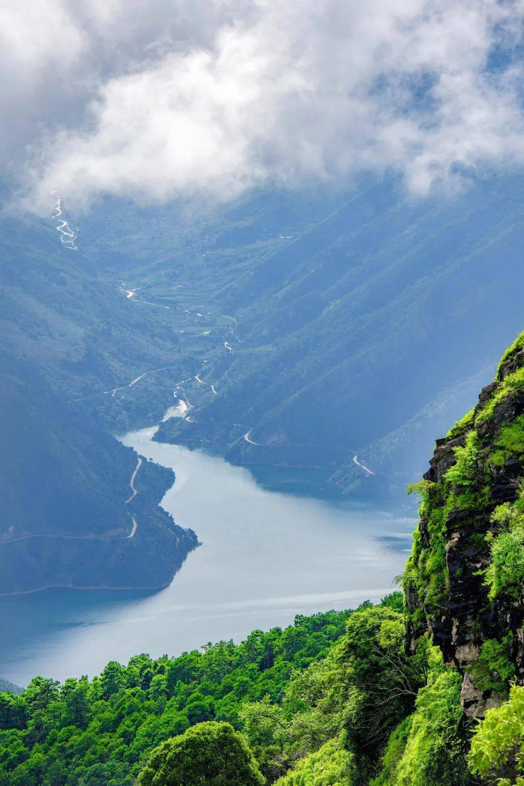 气势磅礴的山水画卷!走进康养论坛主会场——盐边县