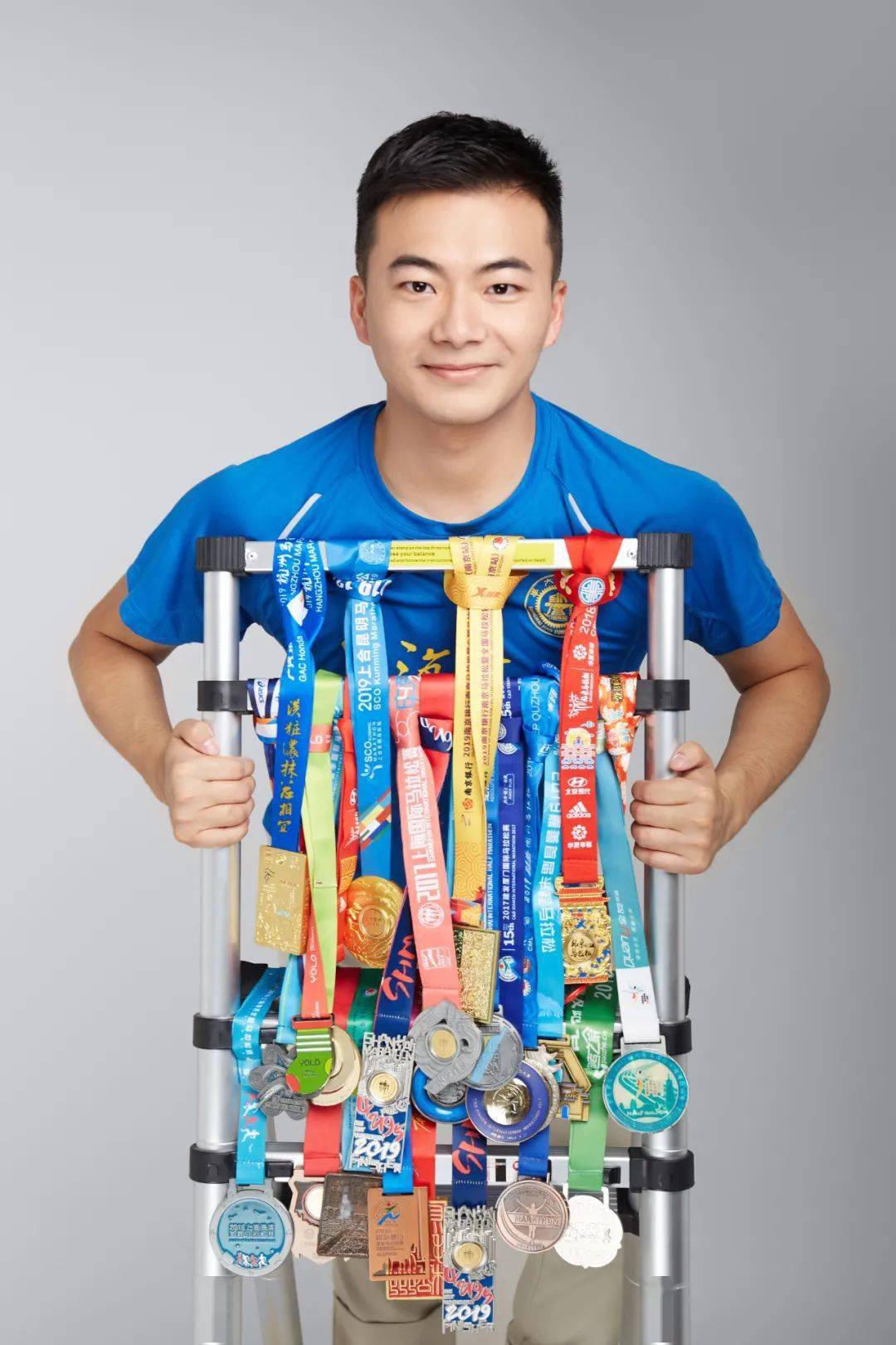 今天,给大家介绍两位有颜有才的交医小哥哥……_张家旭