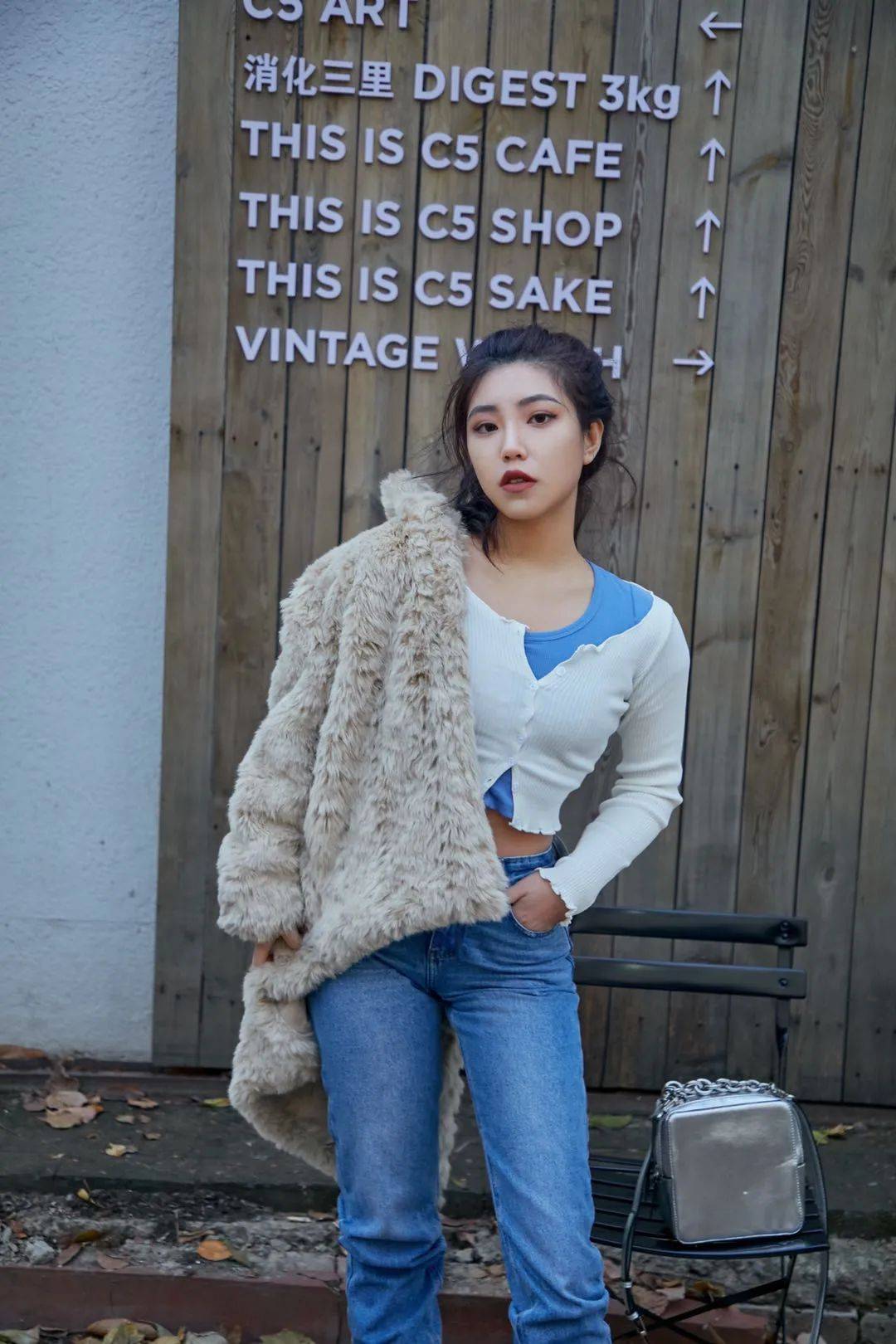 冬天穿短袖t恤也太香了