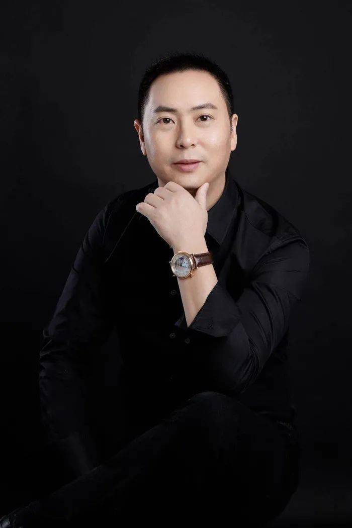 周荣金吉鸟集团董事长高炎黄金时代董事长黄金超级联赛创始人第十届