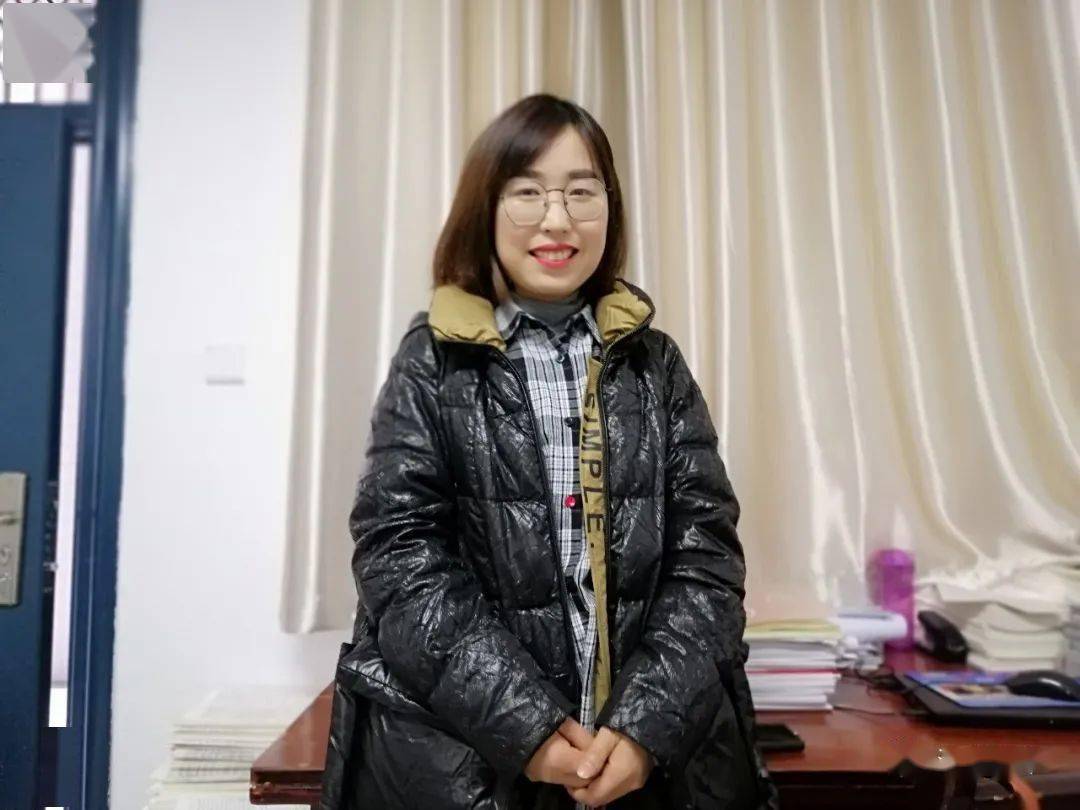 园丁风采严厉而幽默的张老师67