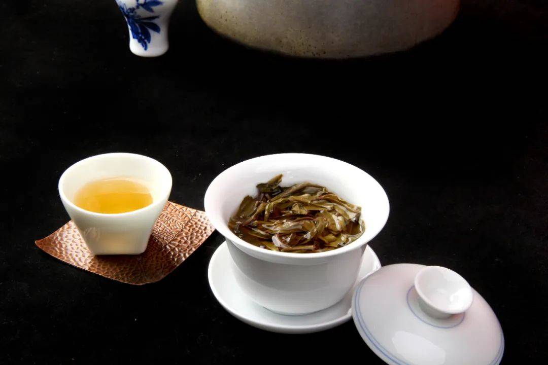八方茶语美好生活从早晨一杯清茶开始
