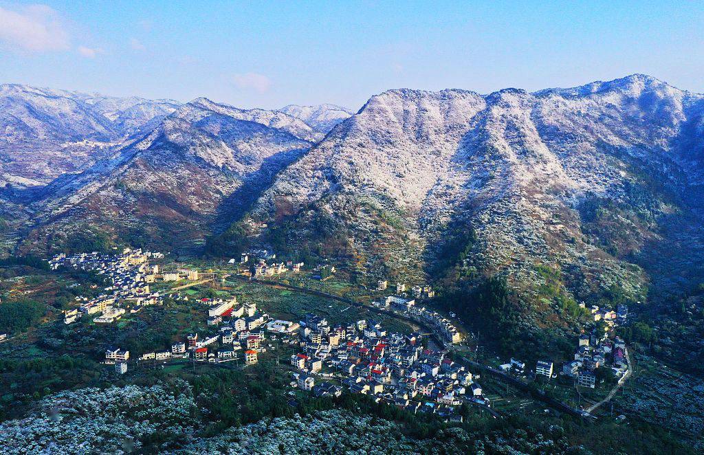 浙江淳安普降瑞雪 千岛湖镇银装素裹