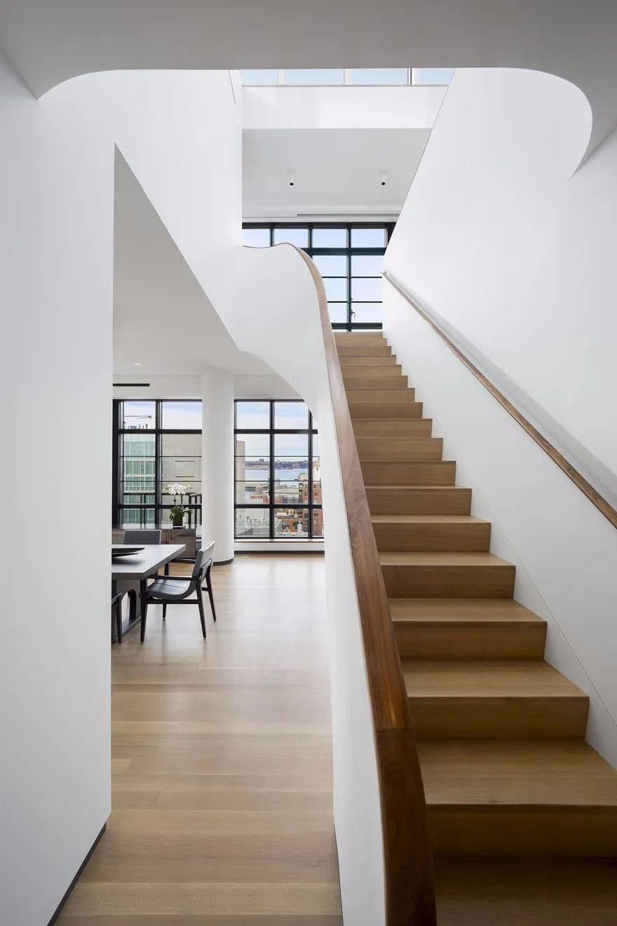 上海楼梯展丨看实木楼梯如何玩转轻奢极简风