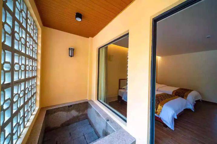 房间带私密泡池,人均不到300元住进竹林里,还包早晚餐!_温泉