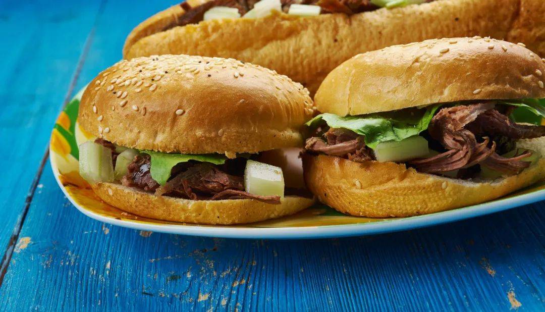 (非正式)抱怨to complain a lot75theyre alwaysbeefingabout