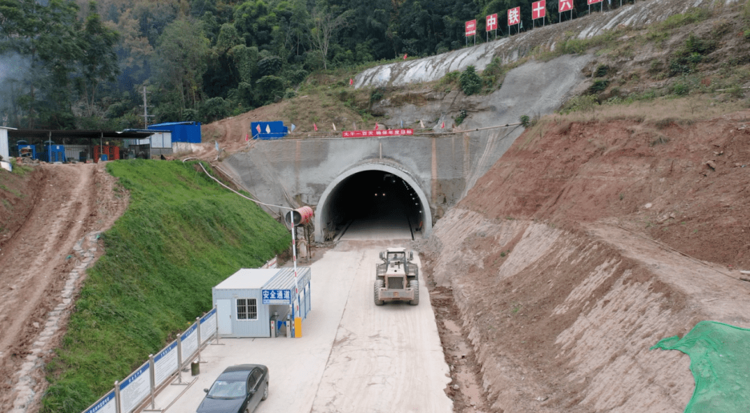 遂德高速,瞿河涪江大橋項目建設又有最新進展了!_路基