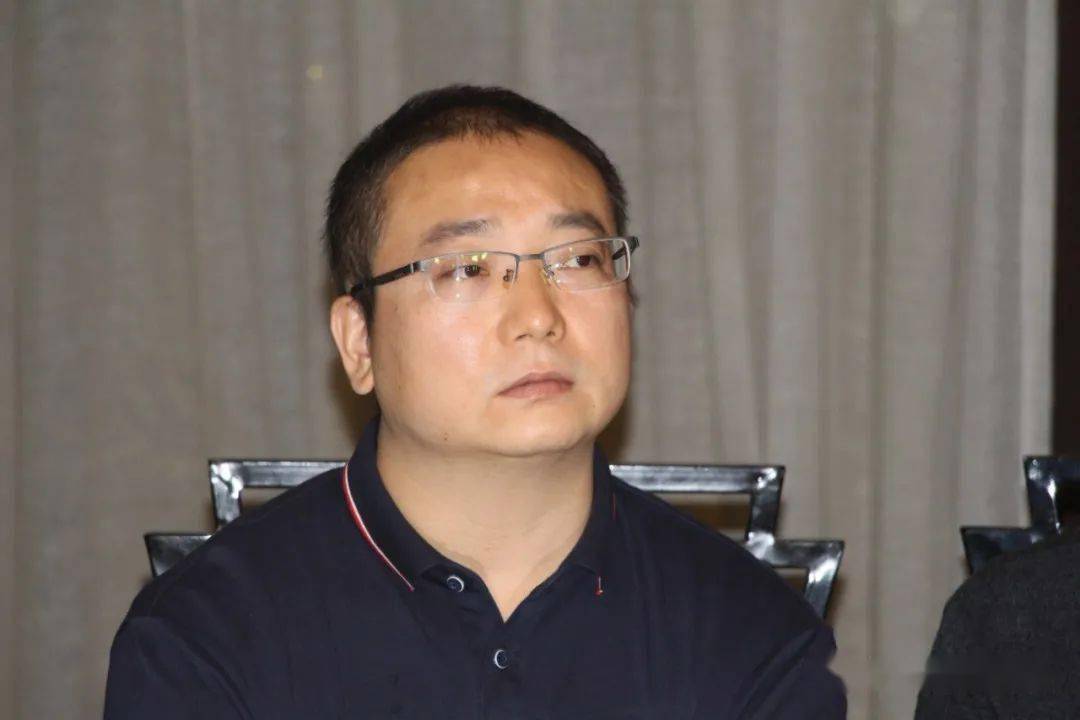 田垒监事长张延杰会长陈力12月11日下午我商会在三溪村召开2020年第二