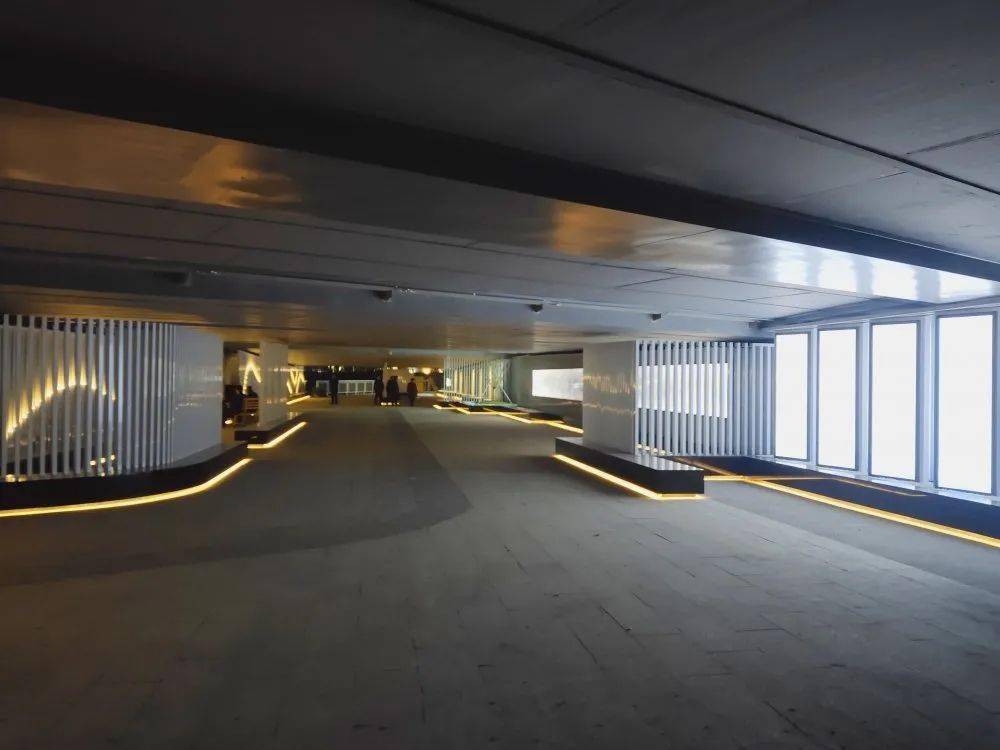 官河沿线再添新景西江闸段桥下空间华丽变身