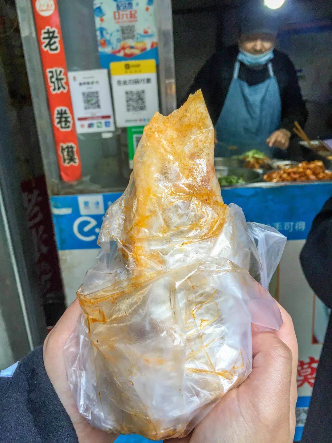 从新疆到阜阳，近30年的“老张卷馍”，优惠、量大、还好吃！_红旗