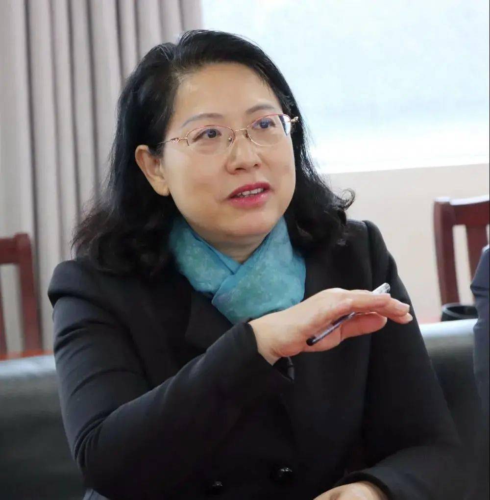 民进华中师范大学委员会向五峰渔洋关中学捐书捐款_手机搜狐网