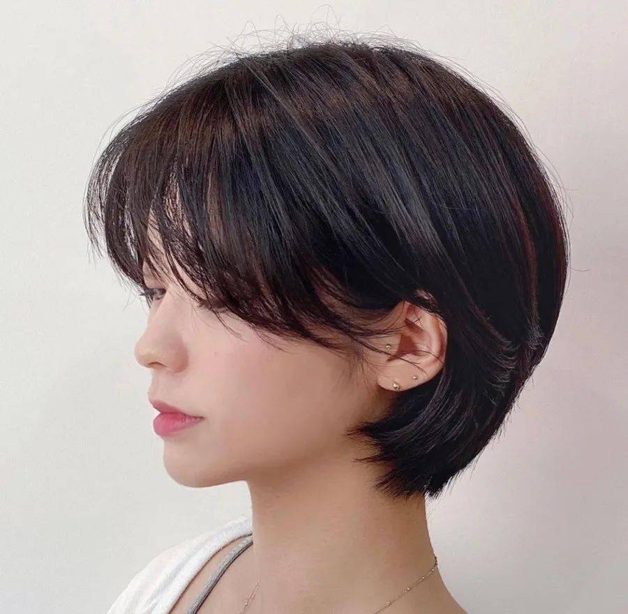 温柔甜美又干练优雅 韩系短发安排一下
