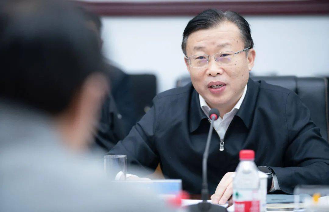 中国中铁股份有限公司副总裁任鸿鹏对督查组一行的到来表示热烈欢迎